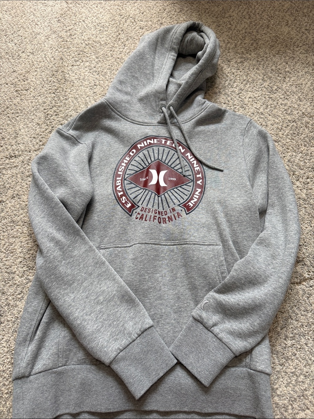 Hurley Gray Crewneck Sweatshirt with Maroon Graphic